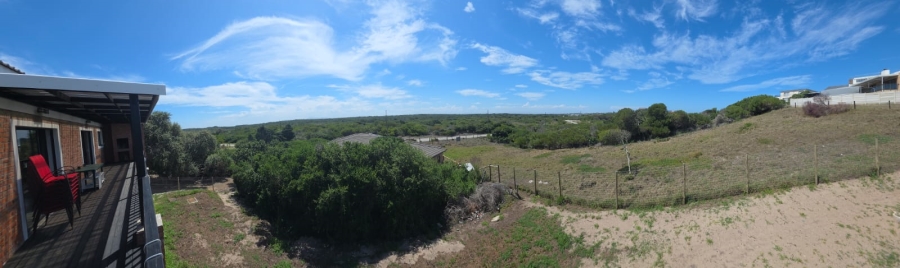 3 Bedroom Property for Sale in Paradise Beach Eastern Cape